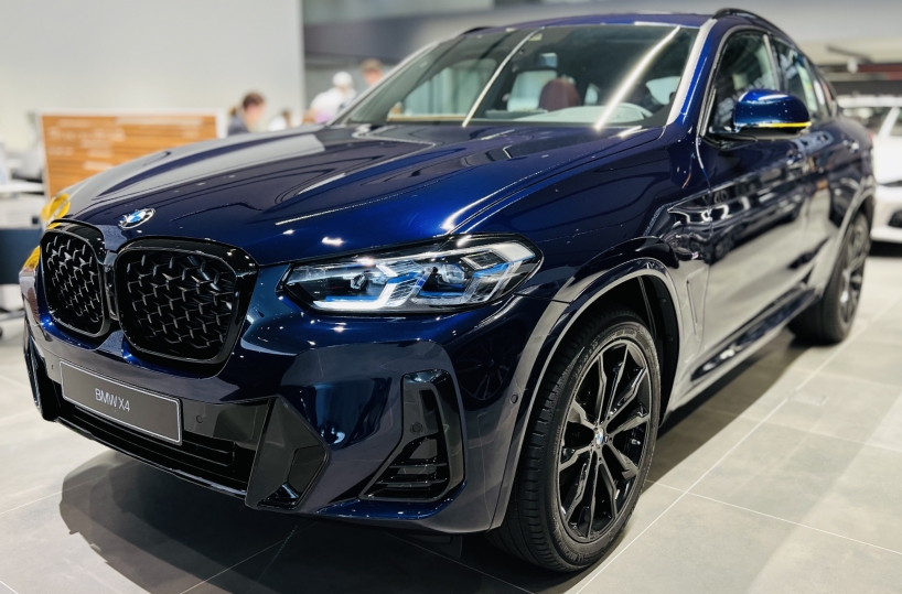 تأجير بي ام دبليو X4 في Dubai (7)