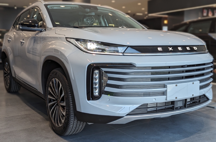 Rent Exeed TXL in Dubai (5)