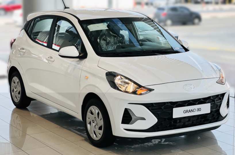 Rent Hyundai Grand i10 in Dubai