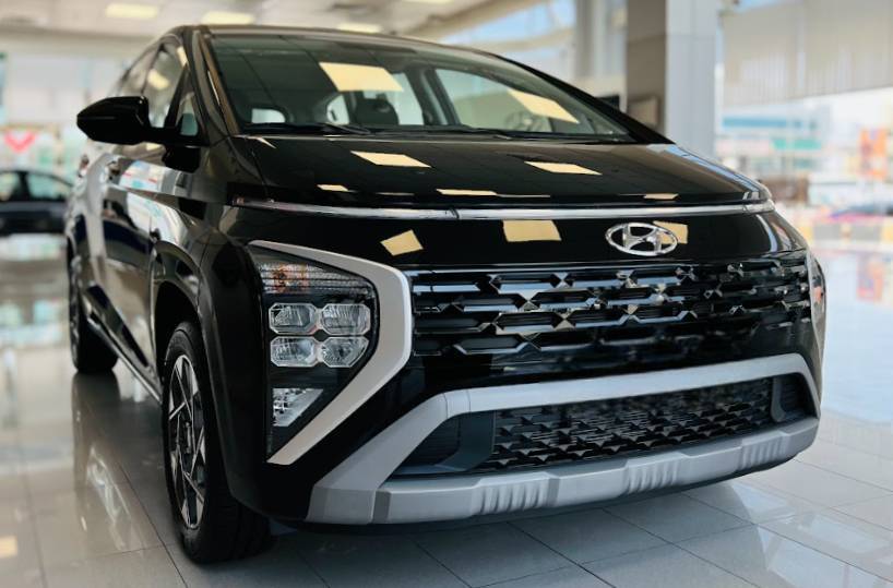 Rent Hyundai Stargazer in Dubai from Amex Car Rental
